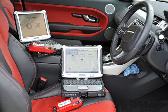 Land Rover Symptom Driven Diagnostic 2 (SDD2) inside Land Rover Symptom Driven Diagnostic 2 (SDD2) inside